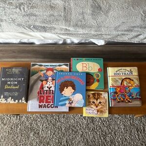 Midnight mom devotional book  brand new, and 5 children's books